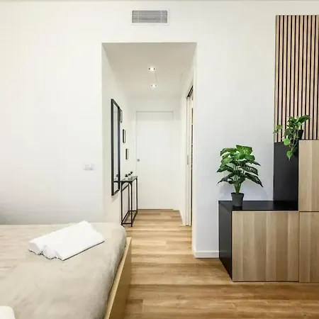 Duomo 30 Min - Cozy Court House Apartment *