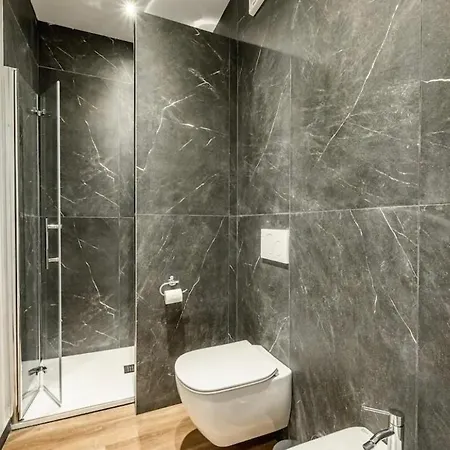 Duomo 30 Min - Cozy Court House Apartment *