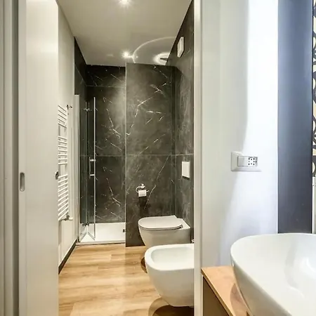 Duomo 30 Min - Cozy Court House Apartment